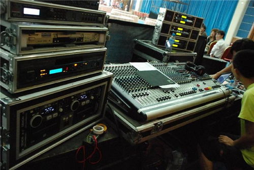 圖 深圳年會(huì)租音響多少錢 深圳租賃